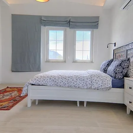 Villa Luxury With Private Pool And Large Garden In Dalyan