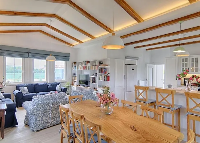 Luxury With Private Pool And Large Garden In Dalyan Villa